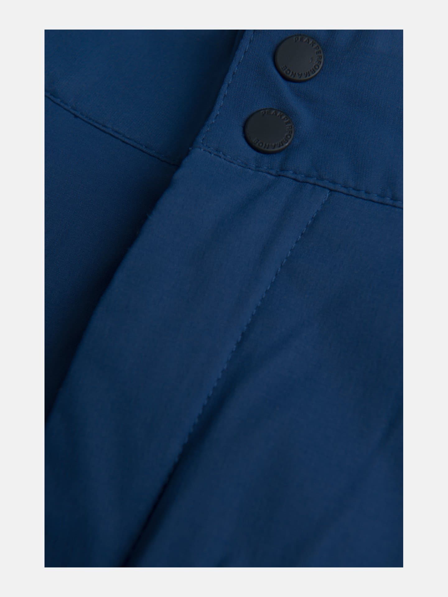 Peak Performance M Iconiq Cargo Shorts 